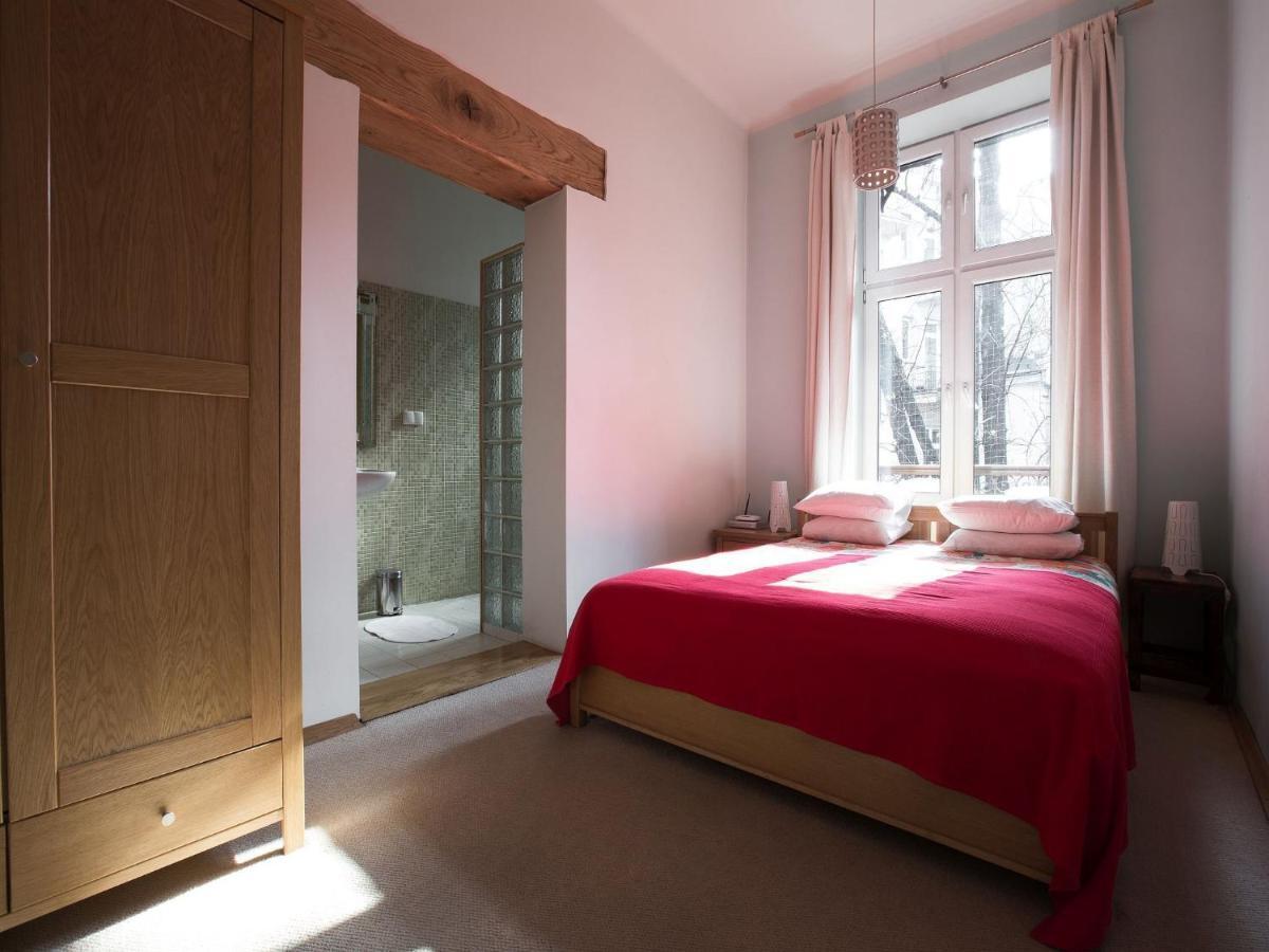 Spacious And Comfortable Flat In Apartament